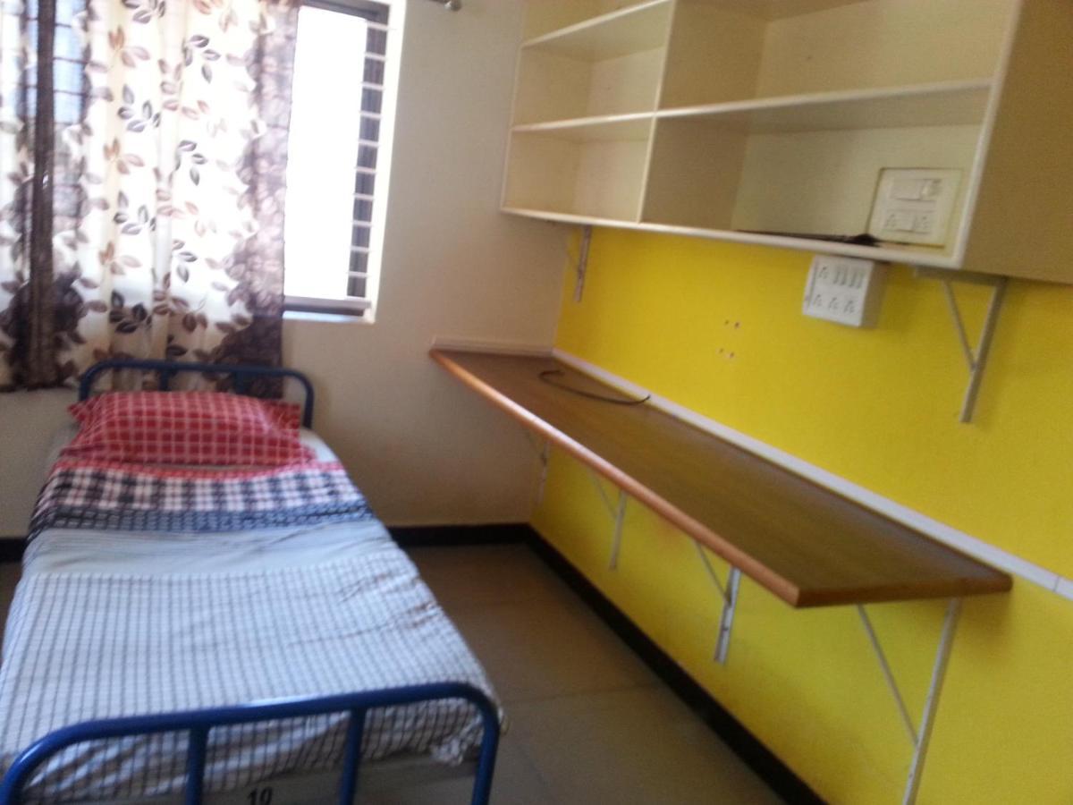 Nisarga Men'S Pg Hostel Dharwad Exterior photo
